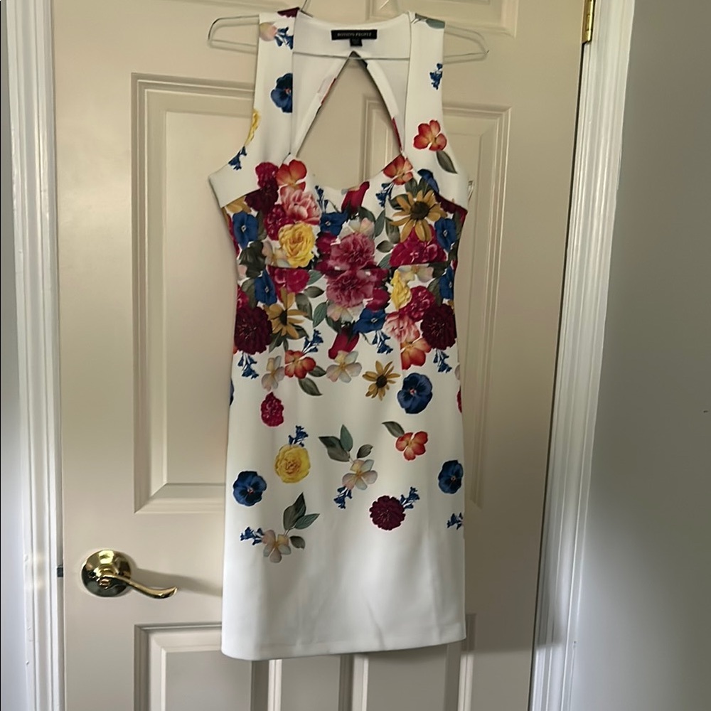 Boston Proper Red Pink Sheath Dress cut out back.  Perfect Spring/Summer d